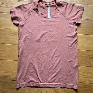 Lululemon swiftly tech short sleeve top. Size 12.